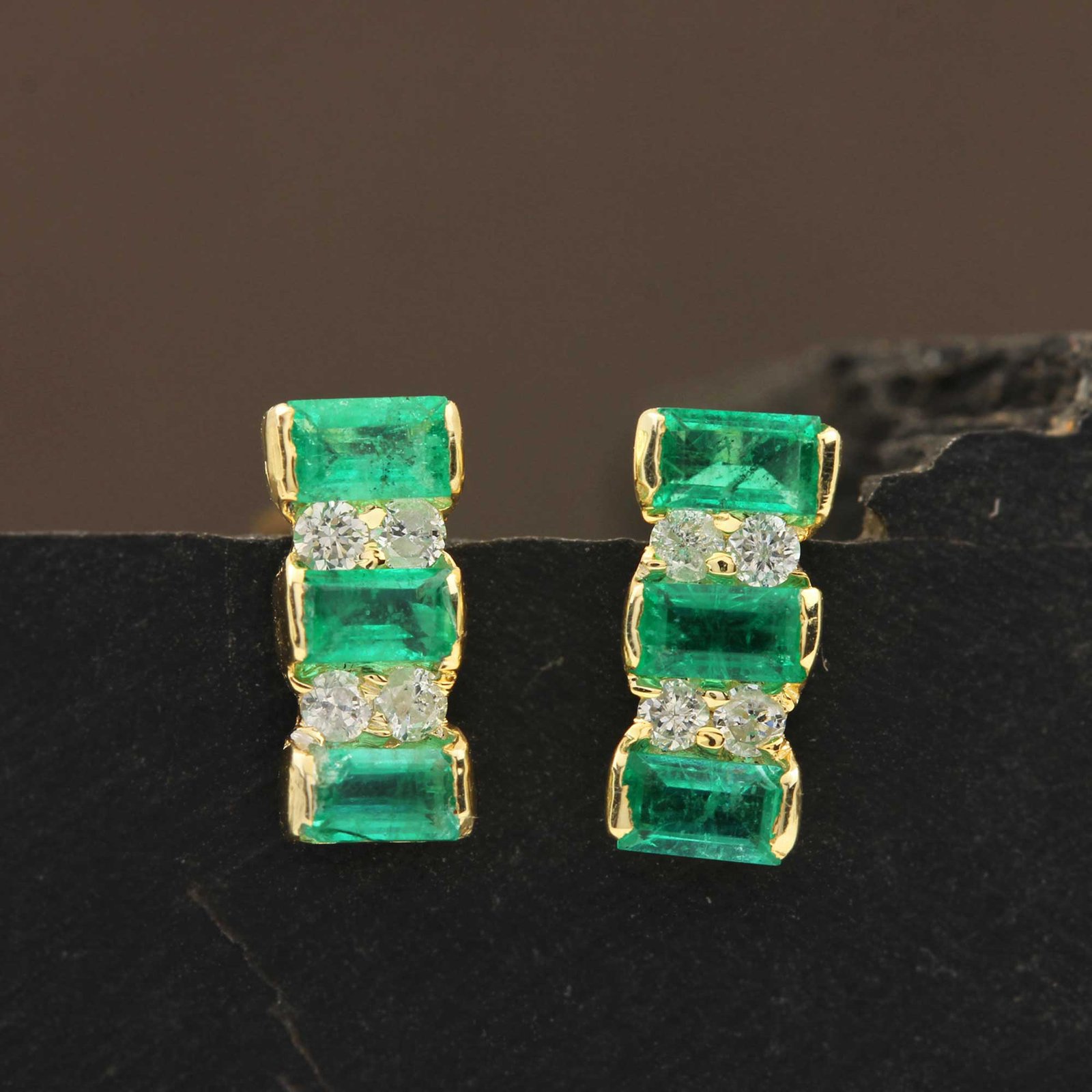 14k Solid Gold Stud Earrings Adorned With Diamond & Solitaire Emerald Gemstone