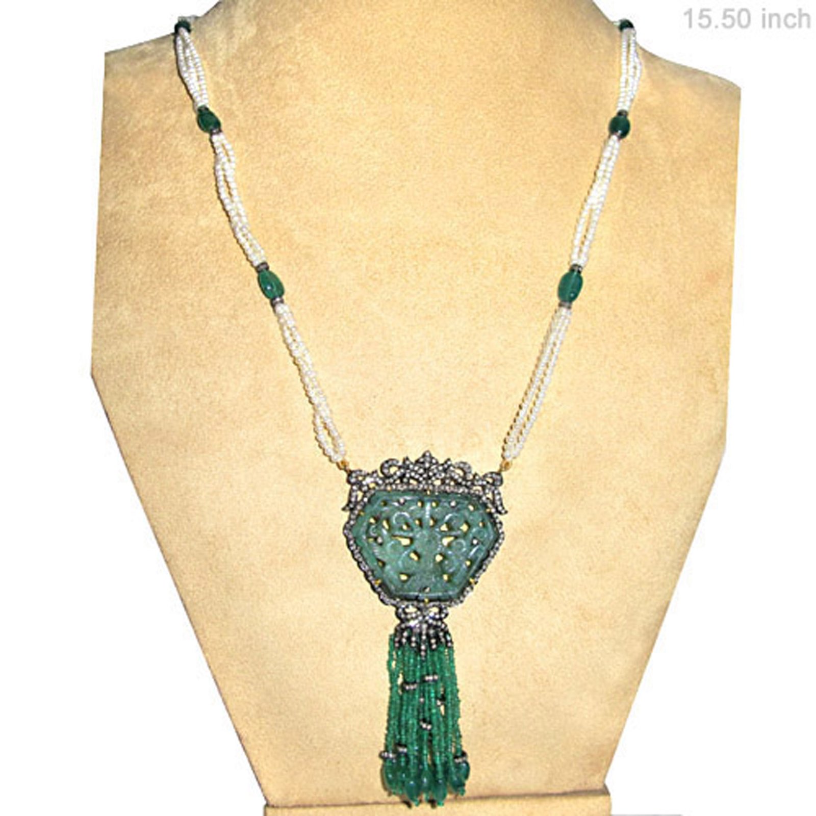 Emerald carving pendant pearl tassel necklace