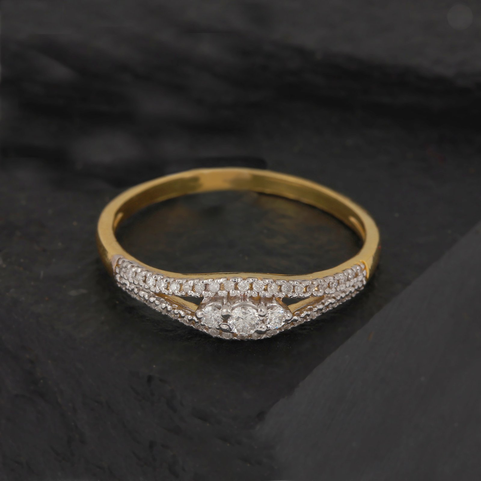 Gold Ring With Diamond